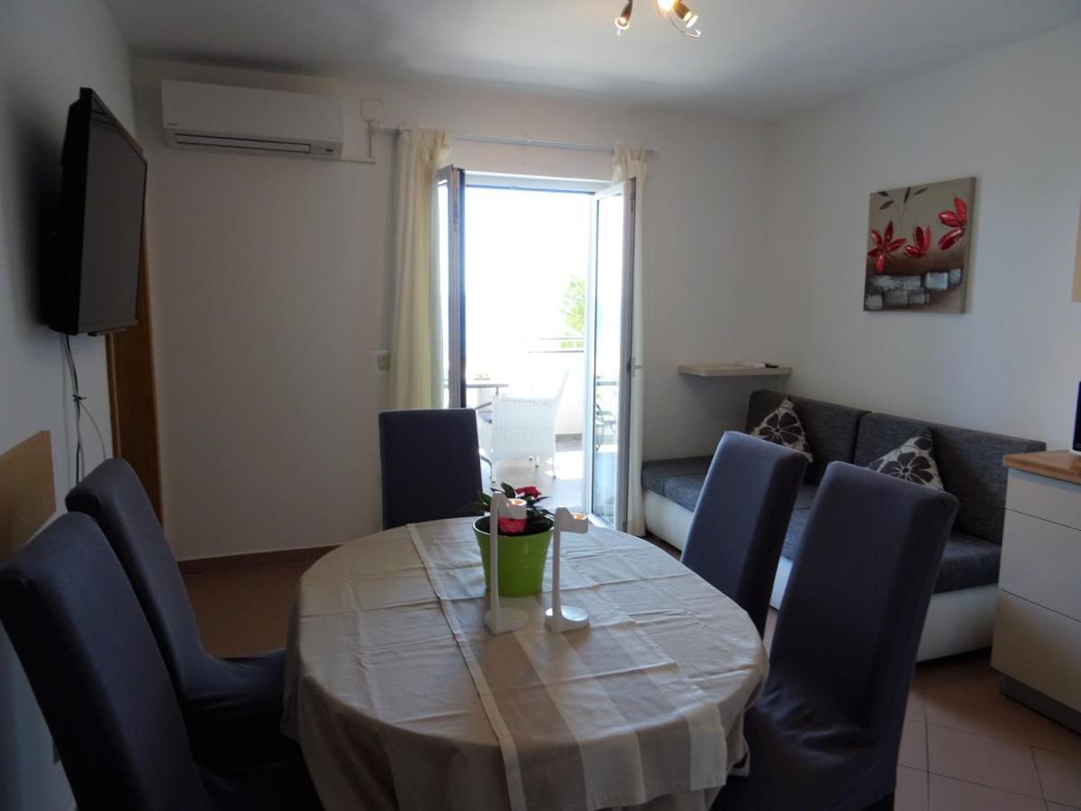 Apartments Topic Нин Екстериор снимка